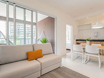 Vila Madalena Connection